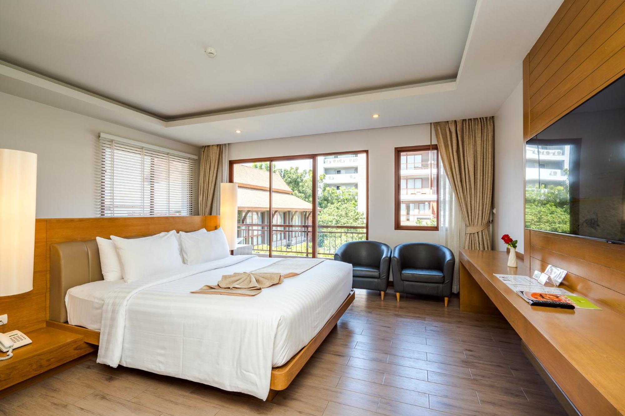 Ayrest Hua Hin Hotel Esterno foto