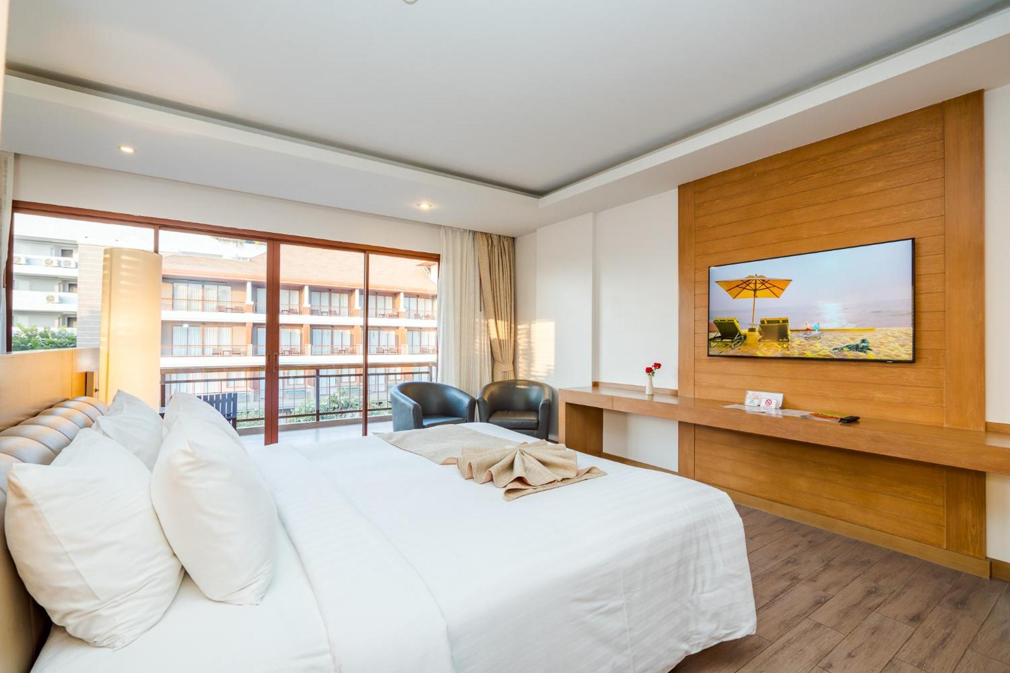 Ayrest Hua Hin Hotel Esterno foto